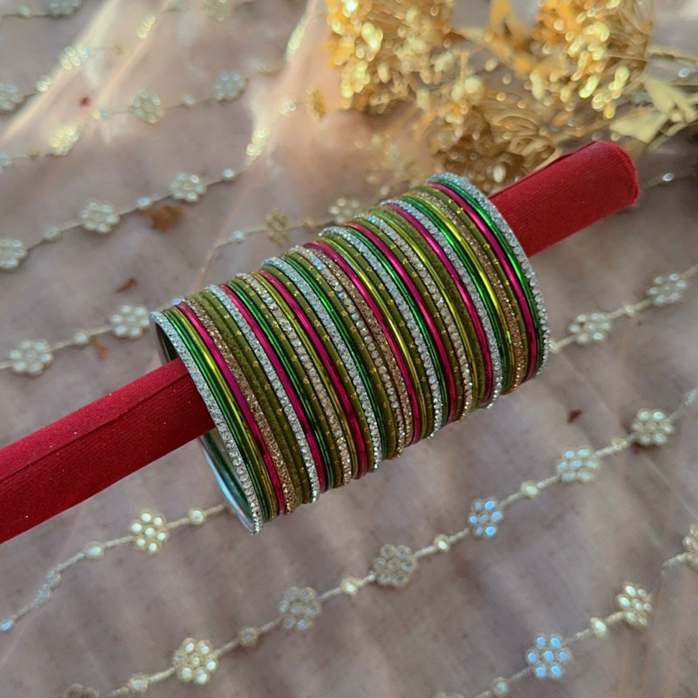 **EID SALES*** accepting all reasonable offers ❗️Multicolor Bangle Set - Picture 2 of 5